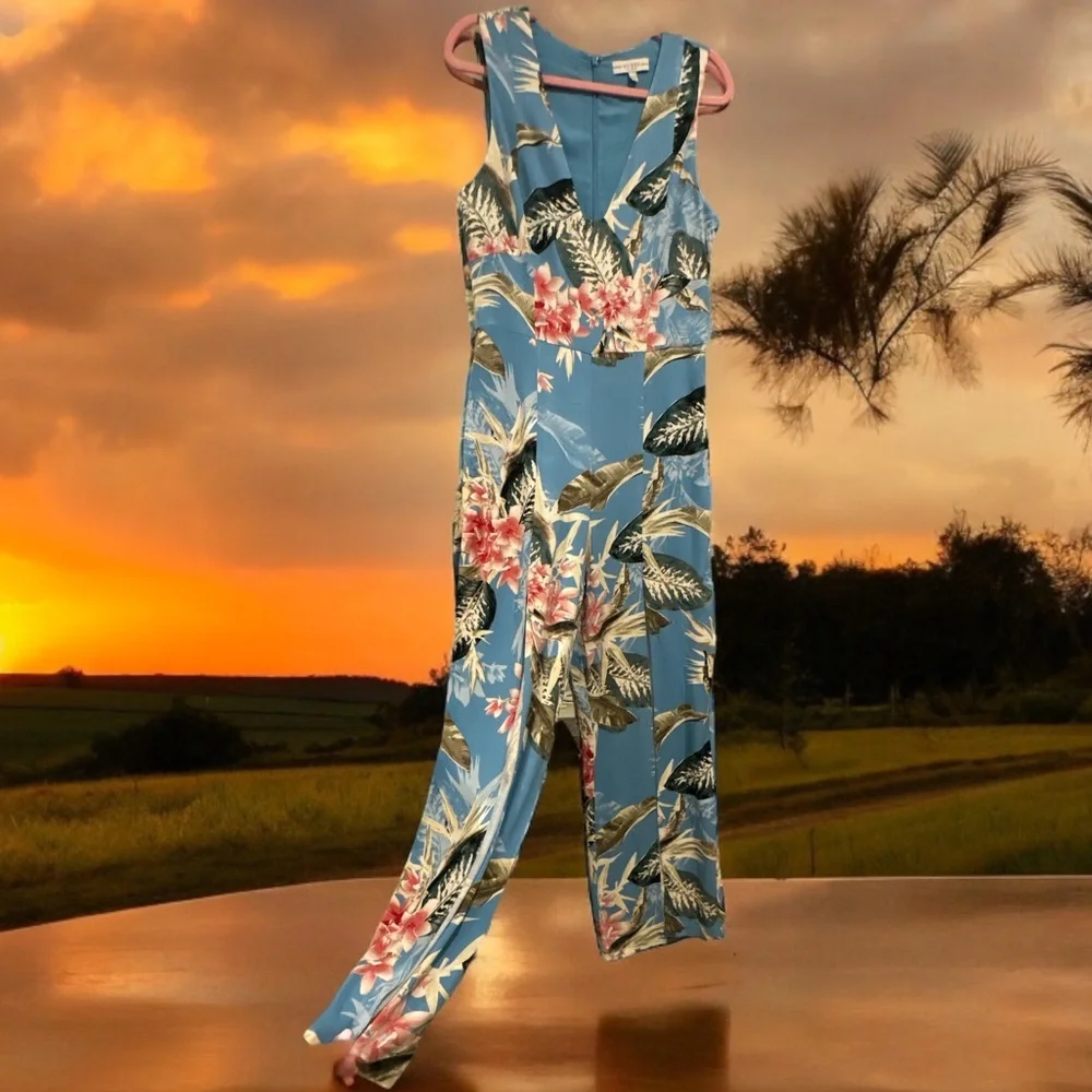 Guess Women's Bombay Jumpsuit Voyager Palm Print Blue‎ - Size 10 NWT